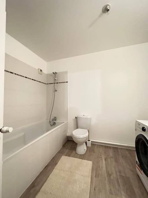 Апартаменты Cosy House A 6 Min Du Rer A Et Psa Карьер-Су-Пуаси Экстерьер фото